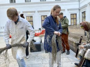 Pre-breaking with the hands